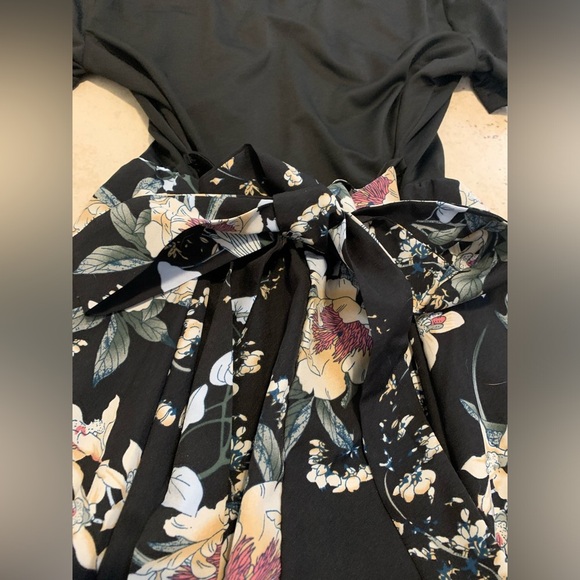 Elegant Joress Black & Floral Midi Dress with Tie Waist - Size S - Picture 3 of 6